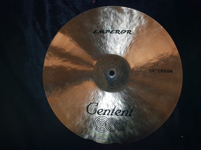 Håndlaget crash cymbal